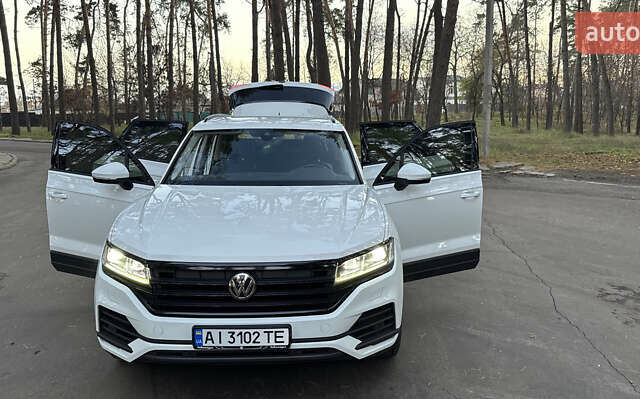Белый Фольксваген Туарег, объемом двигателя 2.99 л и пробегом 115 тыс. км за 37500 $, фото 38 на Automoto.ua