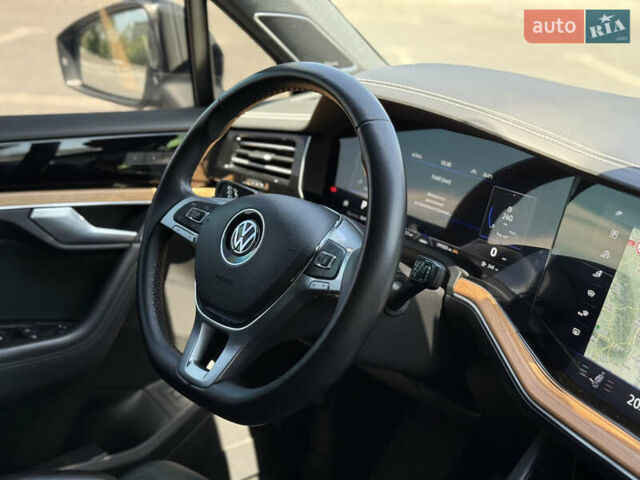 Белый Фольксваген Туарег, объемом двигателя 2.97 л и пробегом 199 тыс. км за 46200 $, фото 22 на Automoto.ua