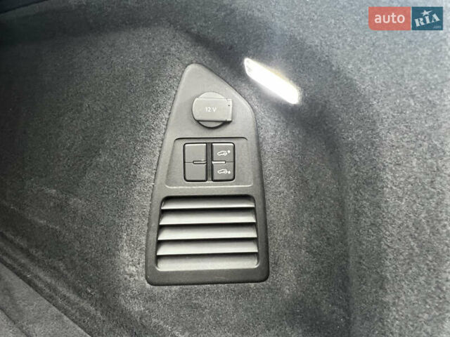 Белый Фольксваген Туарег, объемом двигателя 2.97 л и пробегом 129 тыс. км за 44900 $, фото 13 на Automoto.ua