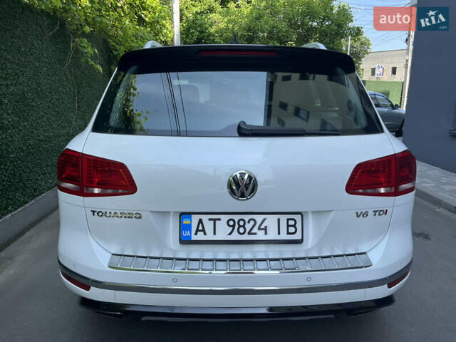 Белый Фольксваген Туарег, объемом двигателя 2.97 л и пробегом 127 тыс. км за 35800 $, фото 7 на Automoto.ua