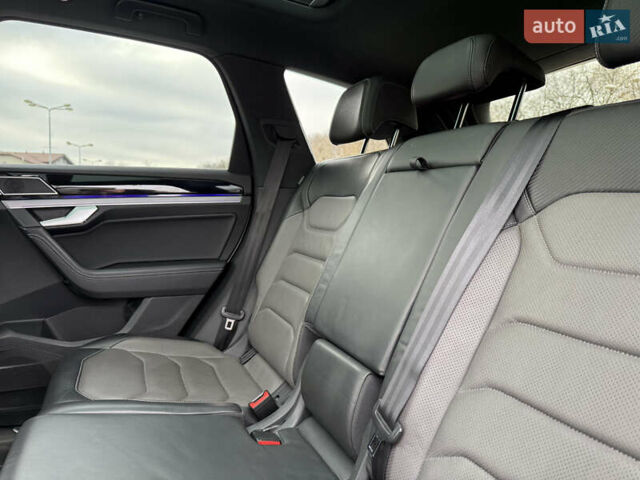 Белый Фольксваген Туарег, объемом двигателя 2.97 л и пробегом 166 тыс. км за 47999 $, фото 30 на Automoto.ua