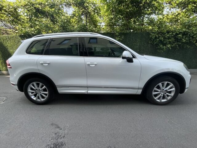 Білий Фольксваген Туарег, об'ємом двигуна 3 л та пробігом 126 тис. км за 36500 $, фото 9 на Automoto.ua