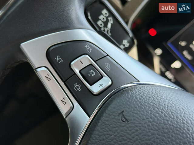 Белый Фольксваген Туарег, объемом двигателя 2.97 л и пробегом 199 тыс. км за 46200 $, фото 44 на Automoto.ua