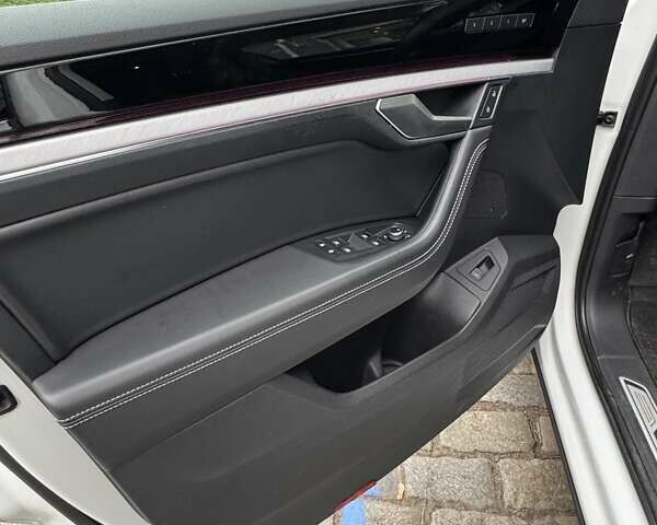 Білий Фольксваген Туарег, об'ємом двигуна 2.97 л та пробігом 240 тис. км за 42500 $, фото 8 на Automoto.ua