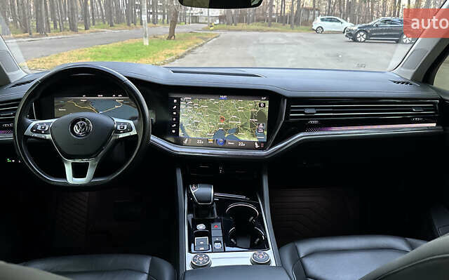 Белый Фольксваген Туарег, объемом двигателя 2.99 л и пробегом 115 тыс. км за 37500 $, фото 15 на Automoto.ua