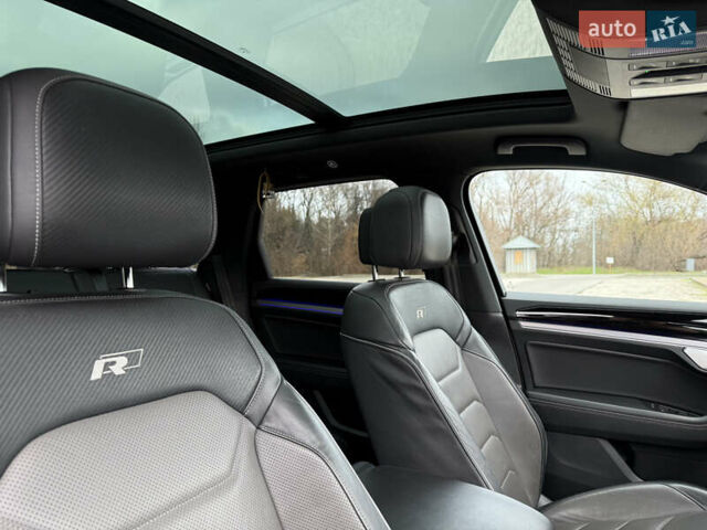 Белый Фольксваген Туарег, объемом двигателя 2.97 л и пробегом 166 тыс. км за 47999 $, фото 38 на Automoto.ua