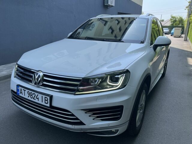 Білий Фольксваген Туарег, об'ємом двигуна 3 л та пробігом 126 тис. км за 36500 $, фото 2 на Automoto.ua