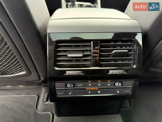 Белый Фольксваген Туарег, объемом двигателя 2.97 л и пробегом 166 тыс. км за 47999 $, фото 32 на Automoto.ua