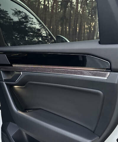 Белый Фольксваген Туарег, объемом двигателя 2.99 л и пробегом 115 тыс. км за 37500 $, фото 24 на Automoto.ua