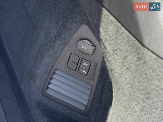 Белый Фольксваген Туарег, объемом двигателя 2.97 л и пробегом 199 тыс. км за 46200 $, фото 53 на Automoto.ua