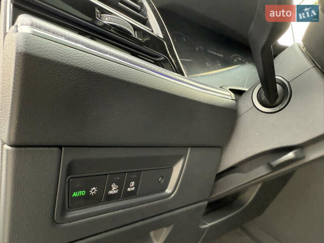 Белый Фольксваген Туарег, объемом двигателя 2.97 л и пробегом 166 тыс. км за 47999 $, фото 39 на Automoto.ua