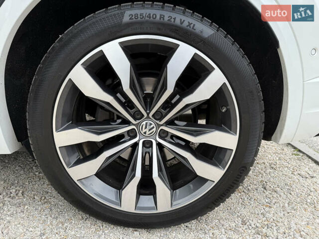 Белый Фольксваген Туарег, объемом двигателя 2.97 л и пробегом 166 тыс. км за 47999 $, фото 15 на Automoto.ua