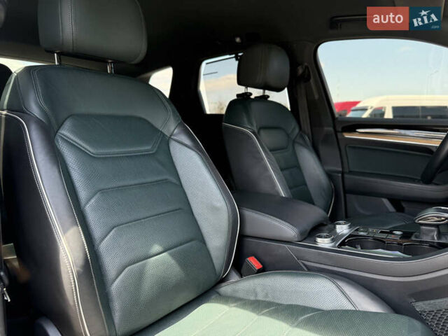 Белый Фольксваген Туарег, объемом двигателя 2.97 л и пробегом 199 тыс. км за 46200 $, фото 29 на Automoto.ua