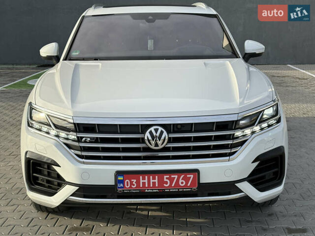 Белый Фольксваген Туарег, объемом двигателя 3 л и пробегом 156 тыс. км за 45999 $, фото 44 на Automoto.ua