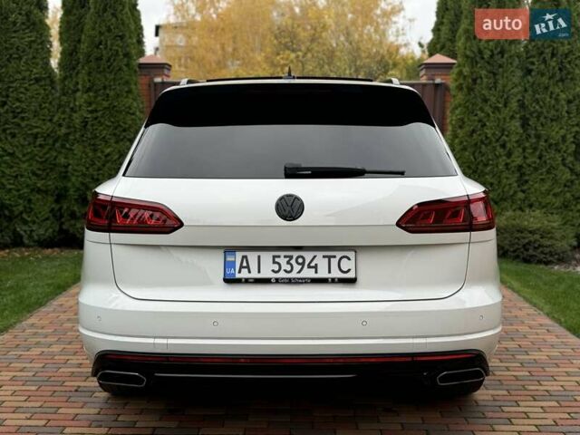 Білий Фольксваген Туарег, об'ємом двигуна 2.97 л та пробігом 141 тис. км за 51999 $, фото 11 на Automoto.ua