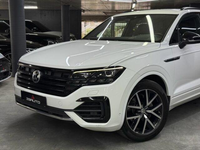 Білий Фольксваген Туарег, об'ємом двигуна 3 л та пробігом 146 тис. км за 50900 $, фото 7 на Automoto.ua