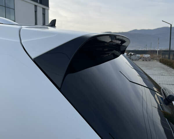 Белый Фольксваген Туарег, объемом двигателя 2.97 л и пробегом 242 тыс. км за 42990 $, фото 38 на Automoto.ua