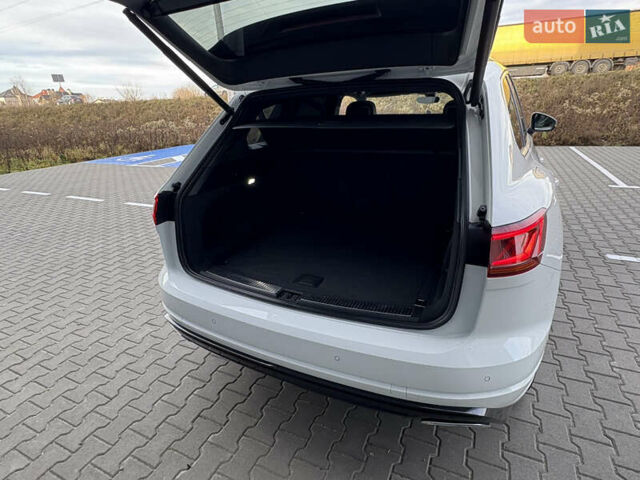 Белый Фольксваген Туарег, объемом двигателя 3 л и пробегом 156 тыс. км за 45999 $, фото 86 на Automoto.ua