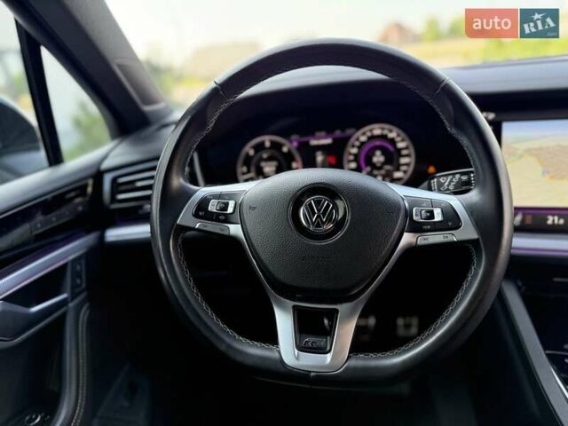 Белый Фольксваген Туарег, объемом двигателя 2.97 л и пробегом 177 тыс. км за 52900 $, фото 39 на Automoto.ua