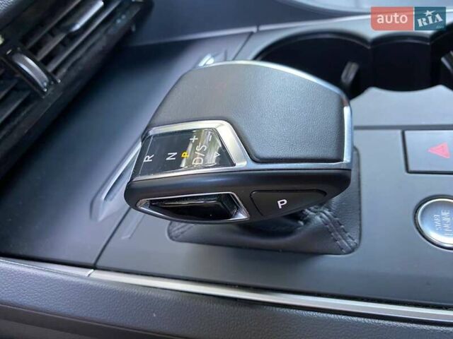 Белый Фольксваген Туарег, объемом двигателя 2.99 л и пробегом 60 тыс. км за 43500 $, фото 27 на Automoto.ua