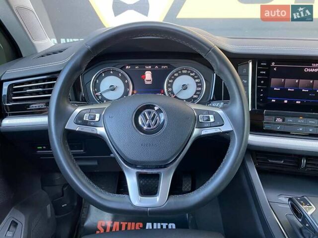 Белый Фольксваген Туарег, объемом двигателя 2.99 л и пробегом 60 тыс. км за 43500 $, фото 19 на Automoto.ua