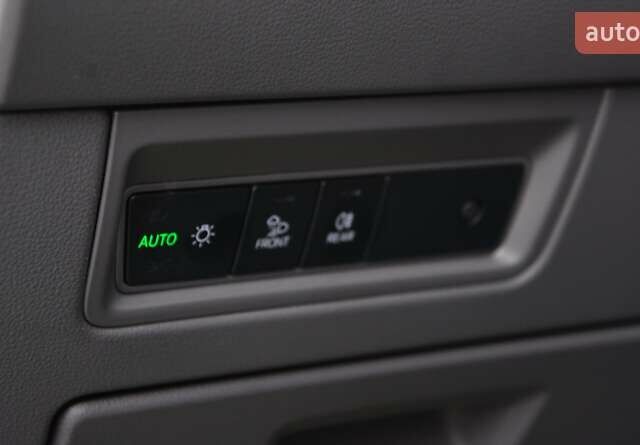 Білий Фольксваген Туарег, об'ємом двигуна 2.97 л та пробігом 268 тис. км за 38000 $, фото 14 на Automoto.ua