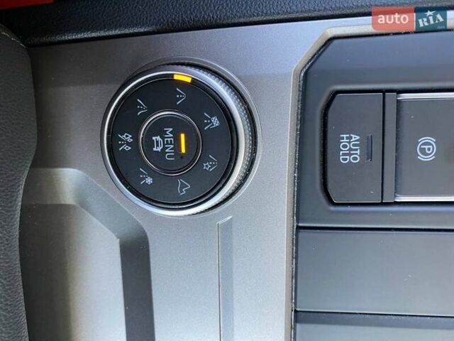 Белый Фольксваген Туарег, объемом двигателя 2.99 л и пробегом 60 тыс. км за 43500 $, фото 28 на Automoto.ua