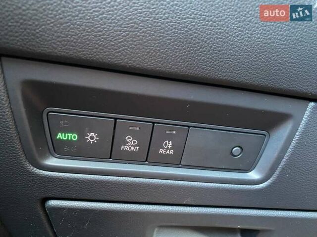 Белый Фольксваген Туарег, объемом двигателя 2.99 л и пробегом 60 тыс. км за 43500 $, фото 18 на Automoto.ua