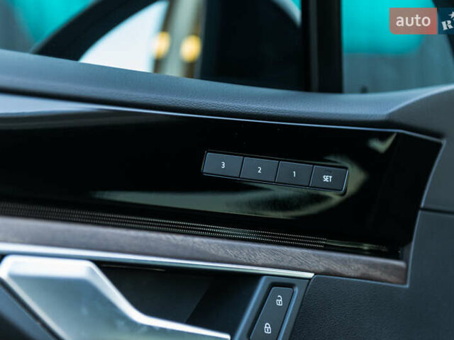 Белый Фольксваген Туарег, объемом двигателя 2.97 л и пробегом 263 тыс. км за 45500 $, фото 27 на Automoto.ua