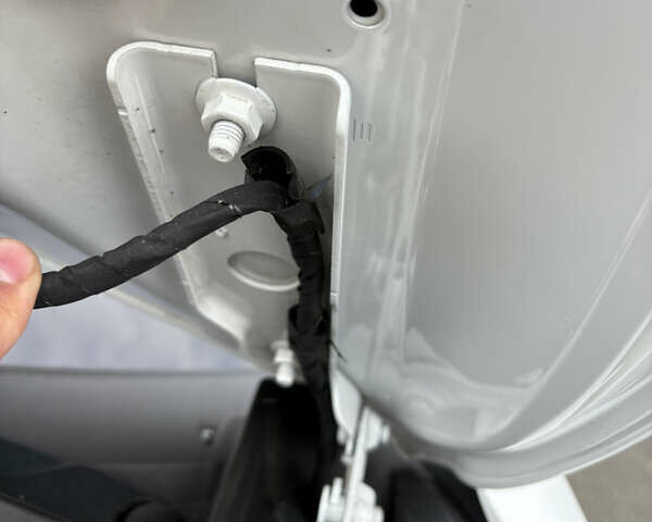 Белый Фольксваген Туарег, объемом двигателя 3 л и пробегом 156 тыс. км за 45999 $, фото 111 на Automoto.ua