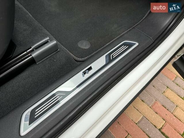 Білий Фольксваген Туарег, об'ємом двигуна 2.97 л та пробігом 141 тис. км за 51999 $, фото 60 на Automoto.ua