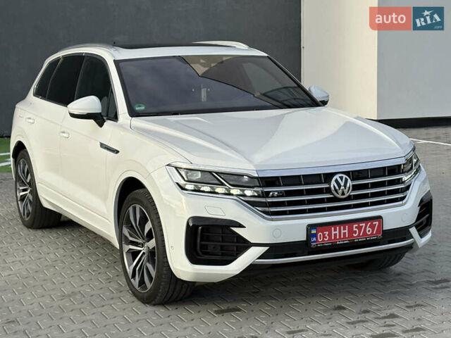 Белый Фольксваген Туарег, объемом двигателя 3 л и пробегом 156 тыс. км за 45999 $, фото 31 на Automoto.ua