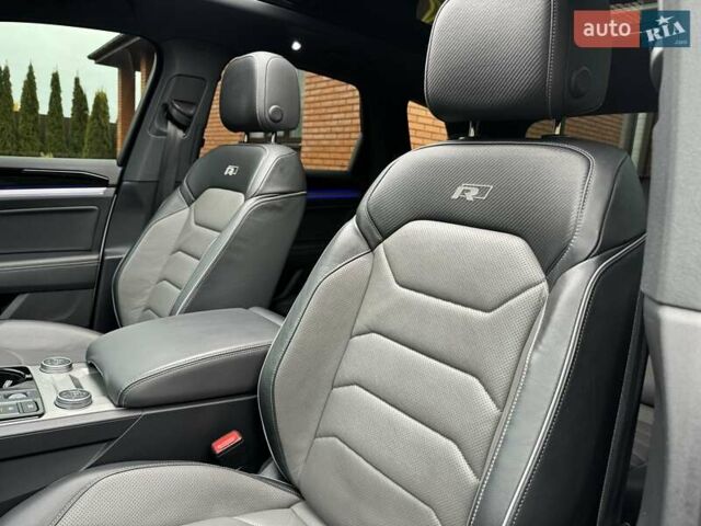 Білий Фольксваген Туарег, об'ємом двигуна 2.97 л та пробігом 141 тис. км за 51999 $, фото 23 на Automoto.ua