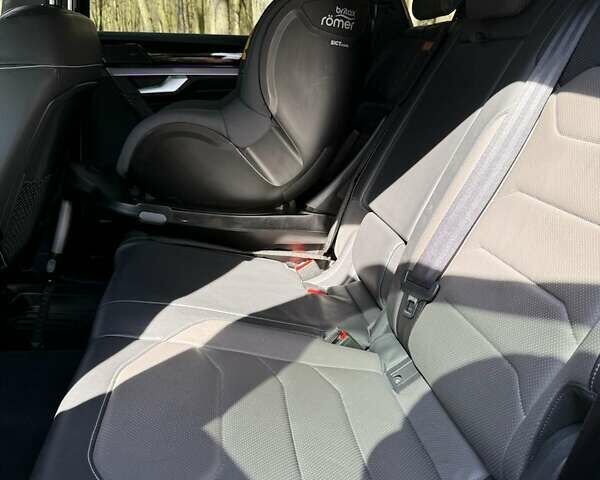 Белый Фольксваген Туарег, объемом двигателя 2.97 л и пробегом 177 тыс. км за 52900 $, фото 50 на Automoto.ua