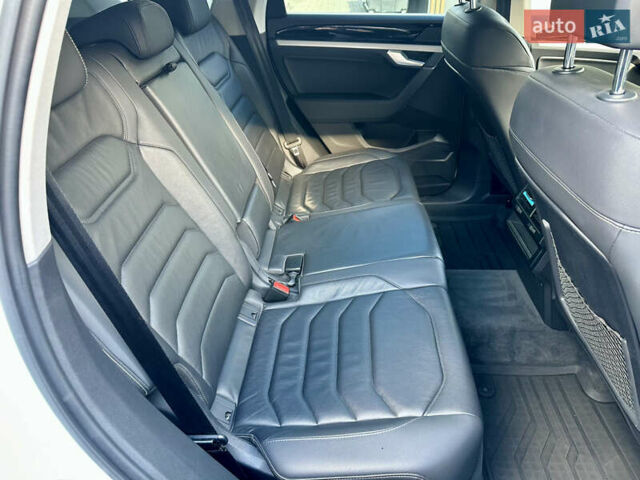 Белый Фольксваген Туарег, объемом двигателя 3 л и пробегом 135 тыс. км за 38000 $, фото 8 на Automoto.ua