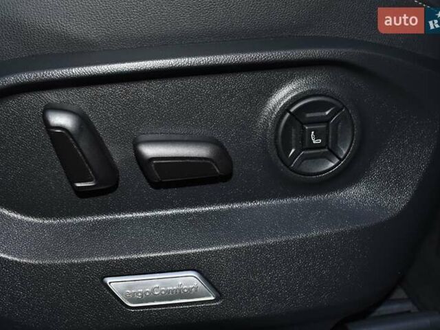 Білий Фольксваген Туарег, об'ємом двигуна 2.97 л та пробігом 147 тис. км за 54000 $, фото 20 на Automoto.ua