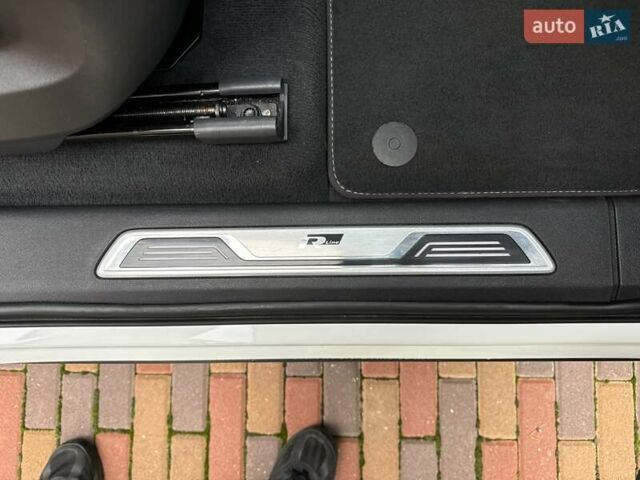 Білий Фольксваген Туарег, об'ємом двигуна 2.97 л та пробігом 141 тис. км за 51999 $, фото 58 на Automoto.ua