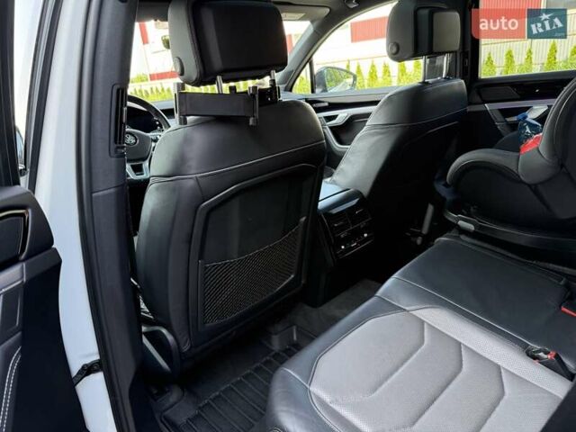 Белый Фольксваген Туарег, объемом двигателя 2.97 л и пробегом 177 тыс. км за 52900 $, фото 40 на Automoto.ua