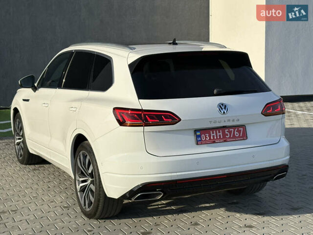 Белый Фольксваген Туарег, объемом двигателя 3 л и пробегом 156 тыс. км за 45999 $, фото 16 на Automoto.ua