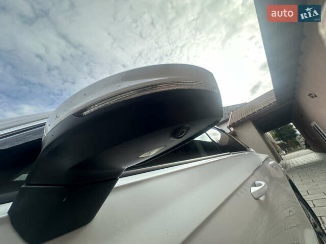 Білий Фольксваген Туарег, об'ємом двигуна 2.97 л та пробігом 165 тис. км за 43500 $, фото 4 на Automoto.ua