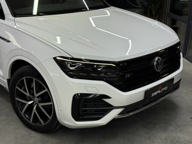 Білий Фольксваген Туарег, об'ємом двигуна 3 л та пробігом 146 тис. км за 50900 $, фото 1 на Automoto.ua