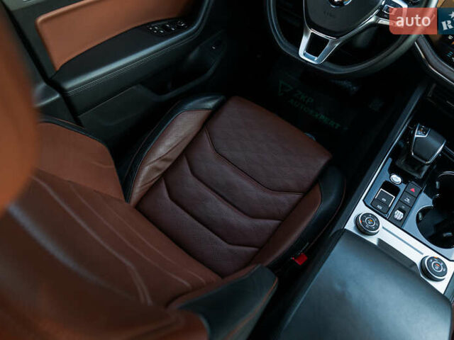 Белый Фольксваген Туарег, объемом двигателя 2.97 л и пробегом 263 тыс. км за 45500 $, фото 35 на Automoto.ua