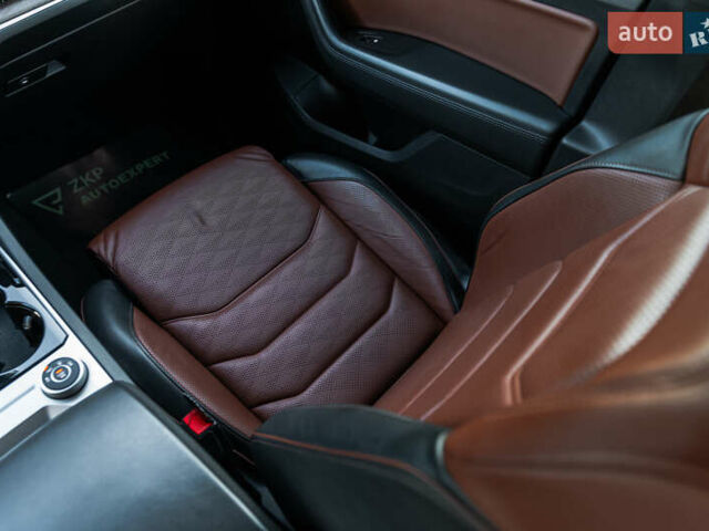 Белый Фольксваген Туарег, объемом двигателя 2.97 л и пробегом 263 тыс. км за 45500 $, фото 36 на Automoto.ua