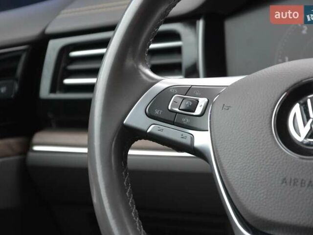 Білий Фольксваген Туарег, об'ємом двигуна 2.97 л та пробігом 268 тис. км за 38000 $, фото 18 на Automoto.ua