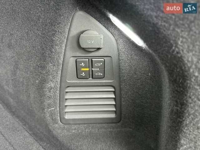 Білий Фольксваген Туарег, об'ємом двигуна 2.97 л та пробігом 141 тис. км за 51999 $, фото 71 на Automoto.ua