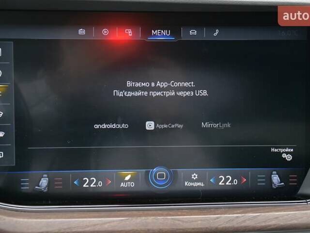 Білий Фольксваген Туарег, об'ємом двигуна 2.97 л та пробігом 268 тис. км за 38000 $, фото 23 на Automoto.ua