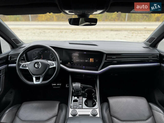 Білий Фольксваген Туарег, об'ємом двигуна 2.97 л та пробігом 91 тис. км за 56999 $, фото 31 на Automoto.ua