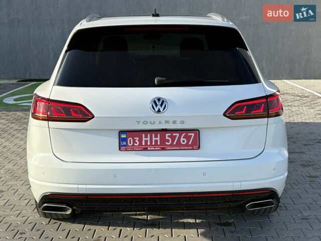 Белый Фольксваген Туарег, объемом двигателя 3 л и пробегом 156 тыс. км за 45999 $, фото 15 на Automoto.ua