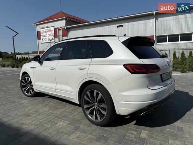 Белый Фольксваген Туарег, объемом двигателя 2.97 л и пробегом 177 тыс. км за 52900 $, фото 9 на Automoto.ua