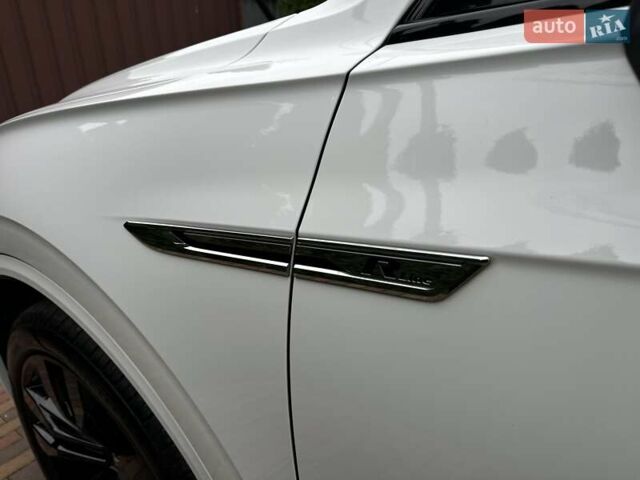 Білий Фольксваген Туарег, об'ємом двигуна 2.97 л та пробігом 141 тис. км за 51999 $, фото 13 на Automoto.ua